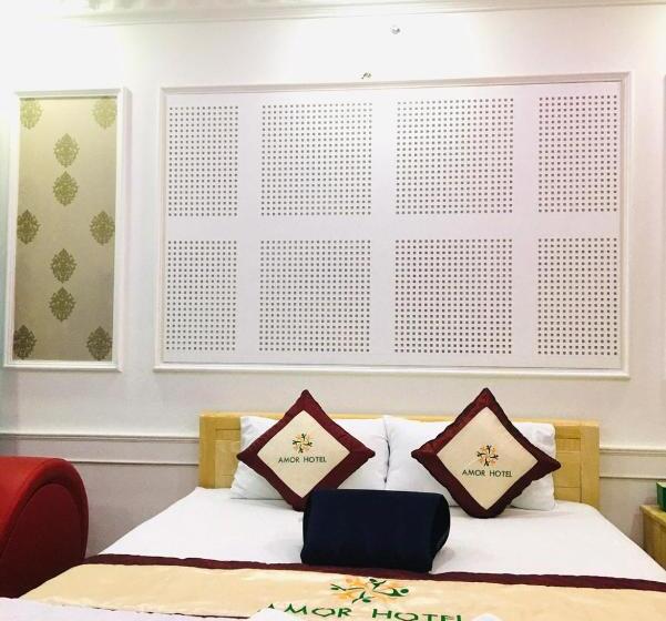 اتاق لوکس, Amor