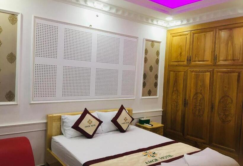 اتاق لوکس, Amor