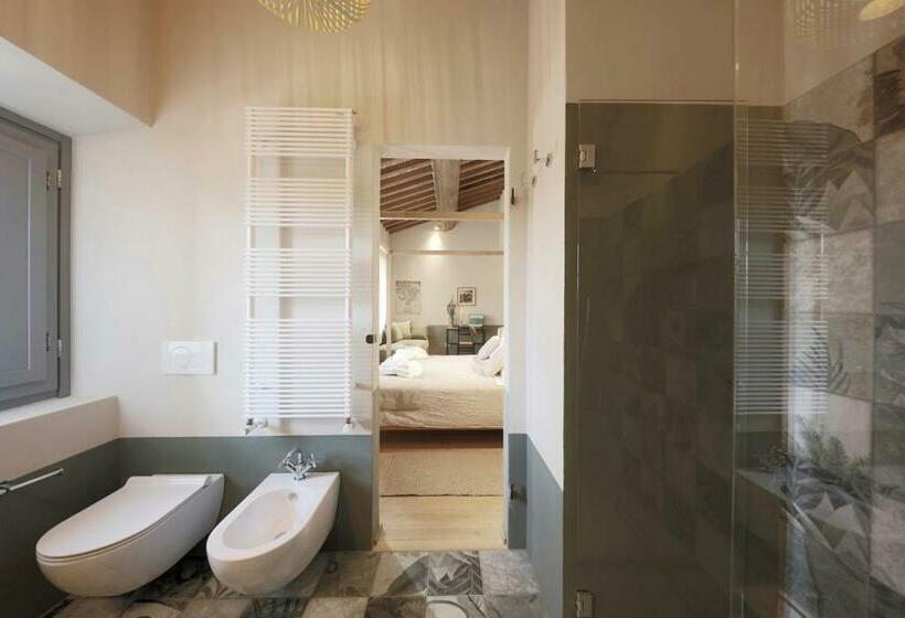 اتاق لوکس, Podere Gonzaga