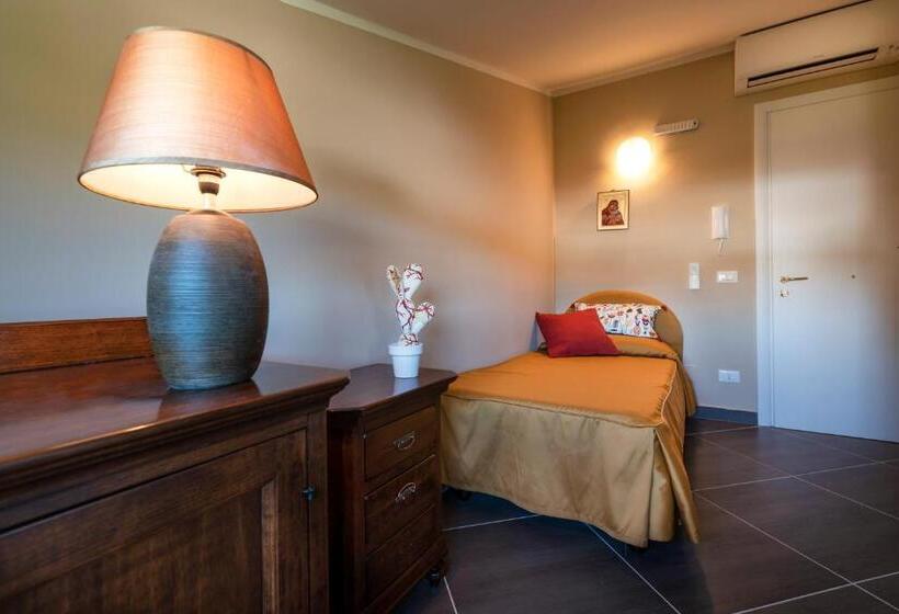 اتاق استاندارد یک نفره, Villa San Lorenzo