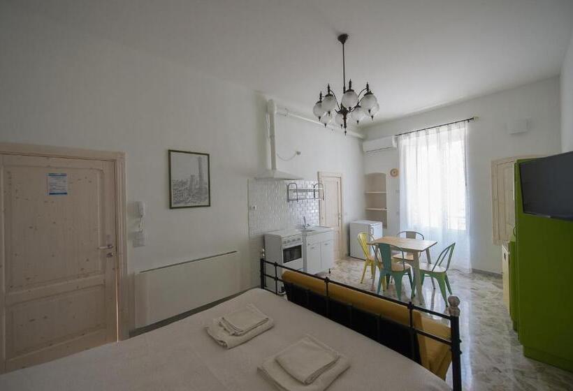 Семейный Номер, Ai Cappuccini Guest House