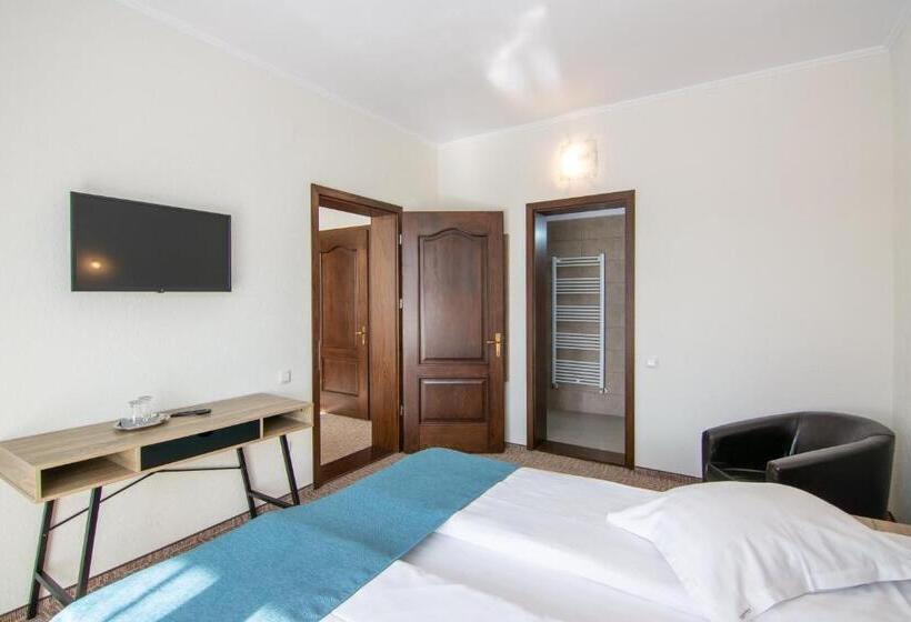 آپارتمان 1 خوابه با بالکن, Casa Arra