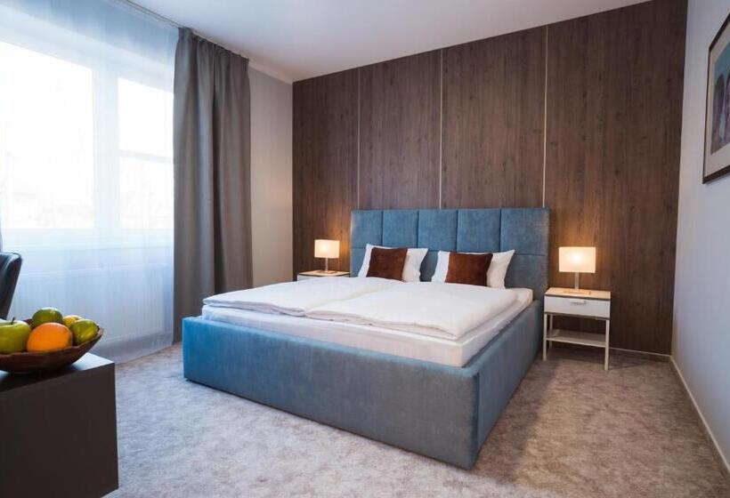 高级大房间, Cassian Inn