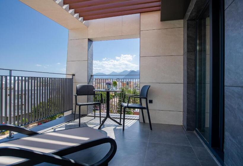 استودیو استاندارد با تراس, Trend Suites Cycle