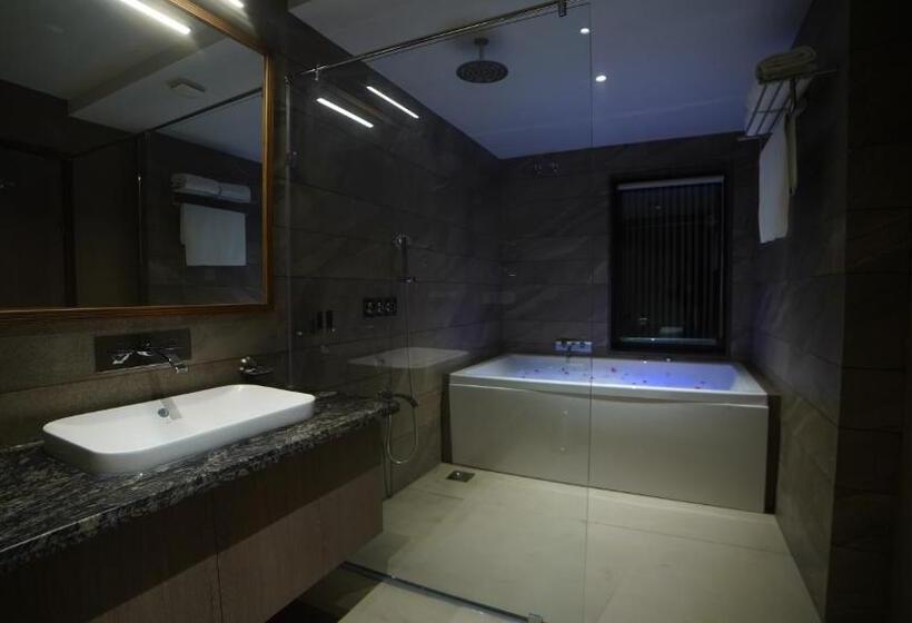 סוויטה, Bodhi A Boutique