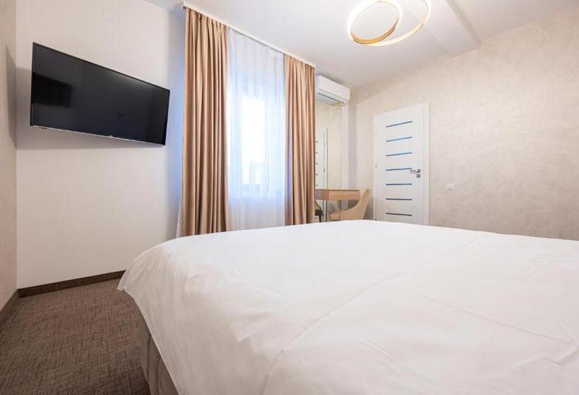 חדר דלוקס, Klia