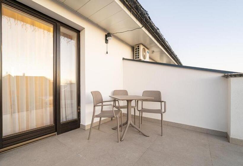 חדר דלוקס עם מרפסת, Klia