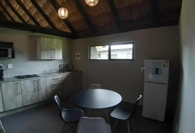 プール付き１ベッドルームヴィラ, Vaal Marina Resort