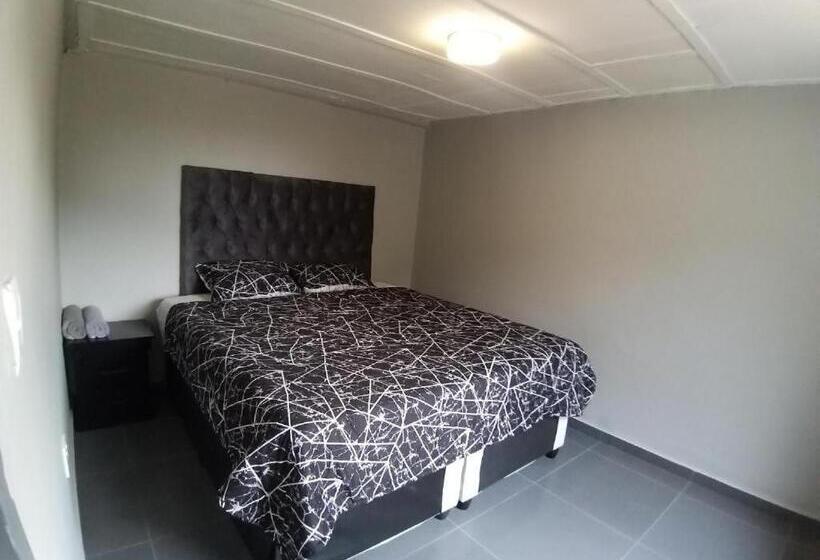 别墅: 1间卧室带游泳池, Vaal Marina Resort