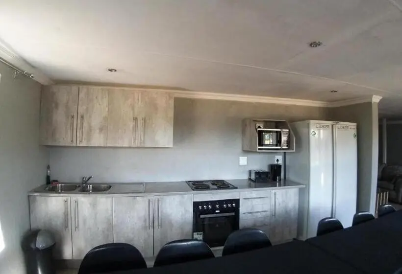 スーペリアー１ベッドルームビラ, Vaal Marina Resort