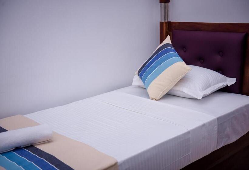Семейный Номер Superior, Double Lake View Tissa & Safari