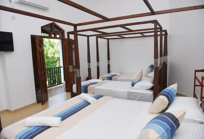 חדר משפתחתי סופריור, Double Lake View Tissa & Safari