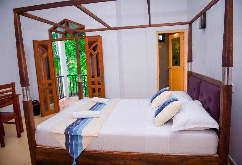 Семейный Номер Superior, Double Lake View Tissa & Safari