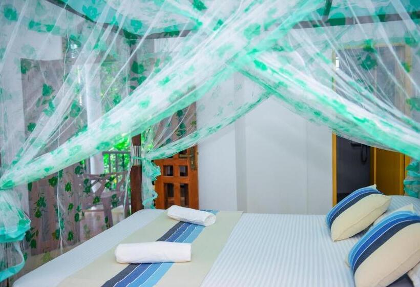 חדר משפתחתי סופריור, Double Lake View Tissa & Safari