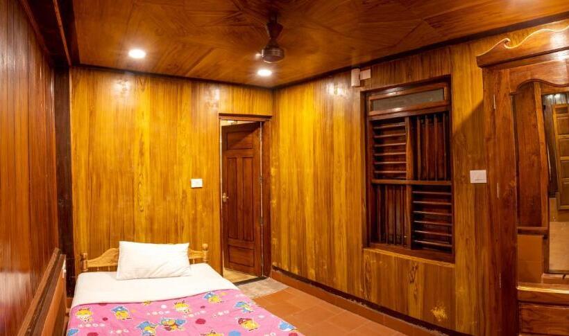 اتاق خانوادگی با چشمانداز باغ, Kalpavanam Heritage Resort