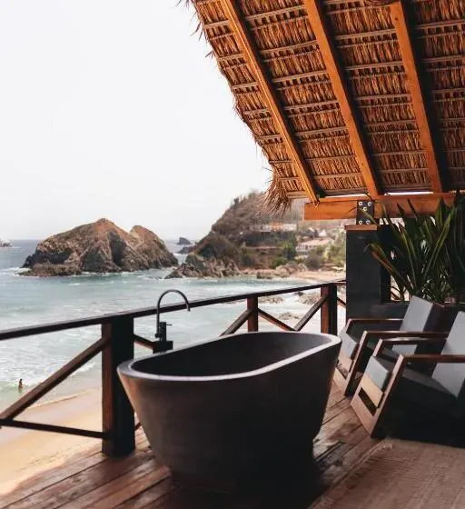 オーシャンビューデラックススイート, Naked Hotel Zipolite Adults Only