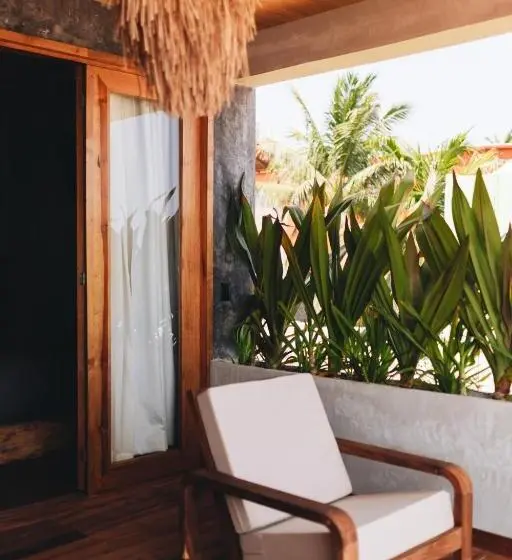 オーシャンビューデラックスルームバルコニー付き, Naked Hotel Zipolite Adults Only