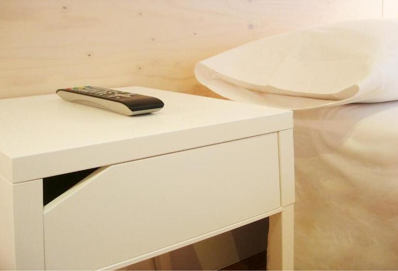 اتاق اکونومی یک تخته, Boreal Solano