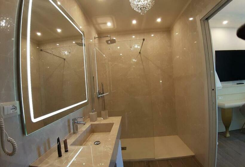 اتاق لوکس, Luxury Dreams