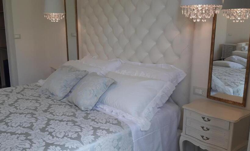 سوئیت با وان آب گرم, Luxury Dreams