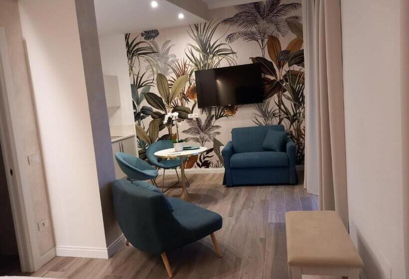 استودیوی استاندارد با چشمانداز دریا, Luxury Dreams