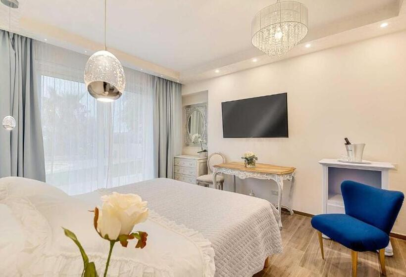 اتاق لوکس سه تخته, Luxury Dreams