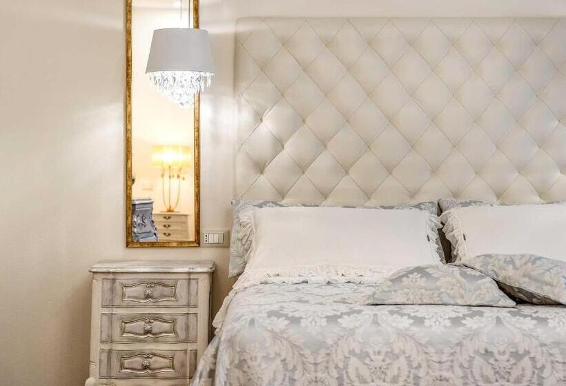 سوئیت با وان آب گرم, Luxury Dreams