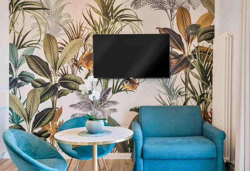 استودیوی استاندارد با چشمانداز دریا, Luxury Dreams