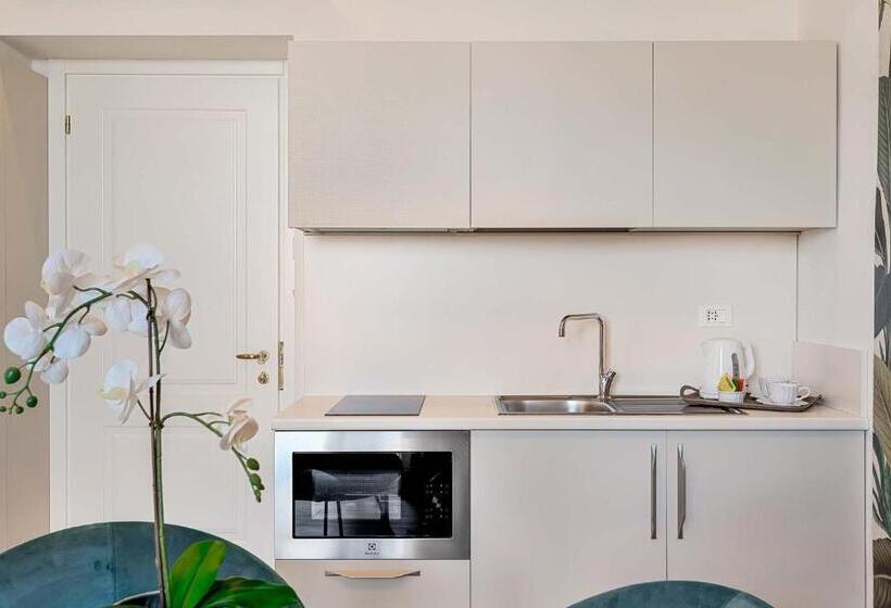 استودیوی استاندارد با چشمانداز دریا, Luxury Dreams