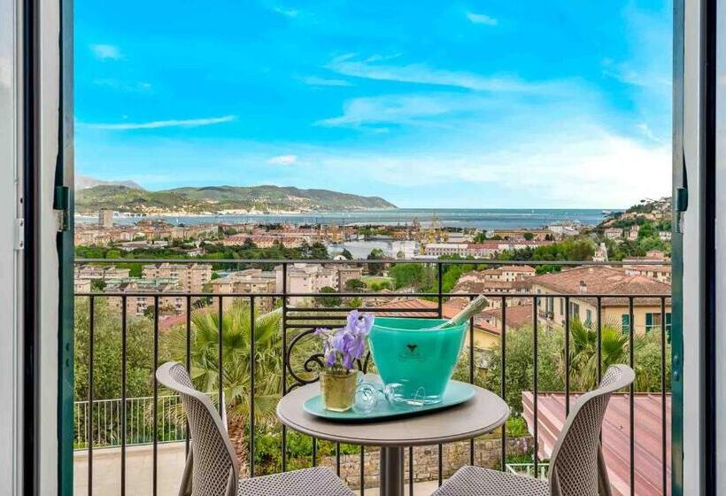 إستوديو قياسى مطل على البحر, Luxury Dreams