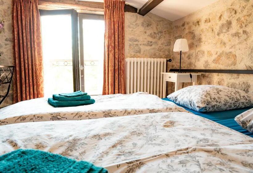 غرفة قياسية, Fleur De Lys