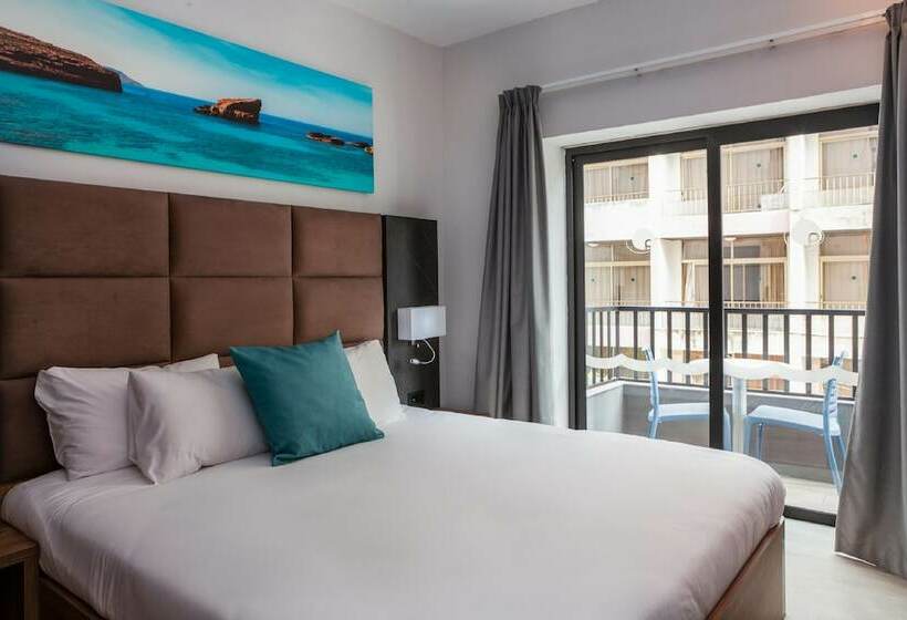 اتاق استاندارد با چشم‌انداز استخر, Bora Bora Ibiza Malta Resort - Music Hotel - Adults Only
