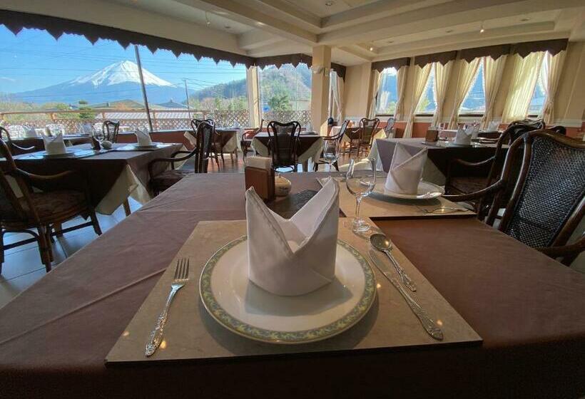 Номер Стандарт Вид на Горы, Auberge Mermaid