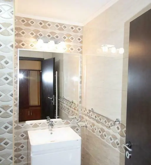 استودیو استاندارد با تراس, Palace
