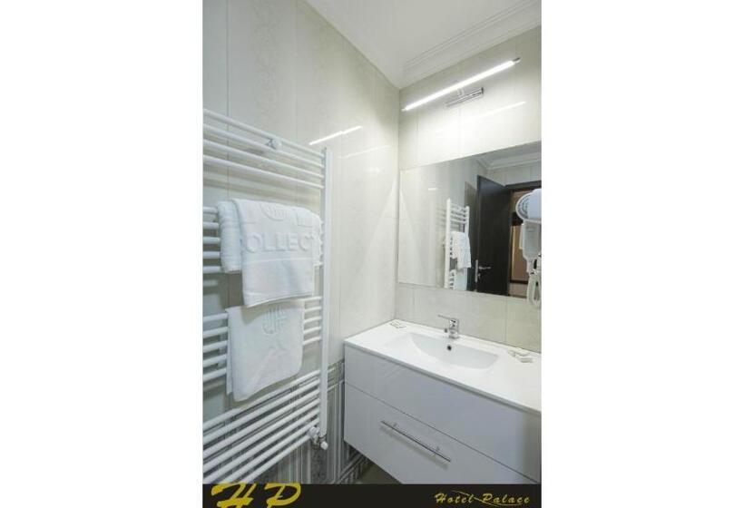 Номер Deluxe, Palace