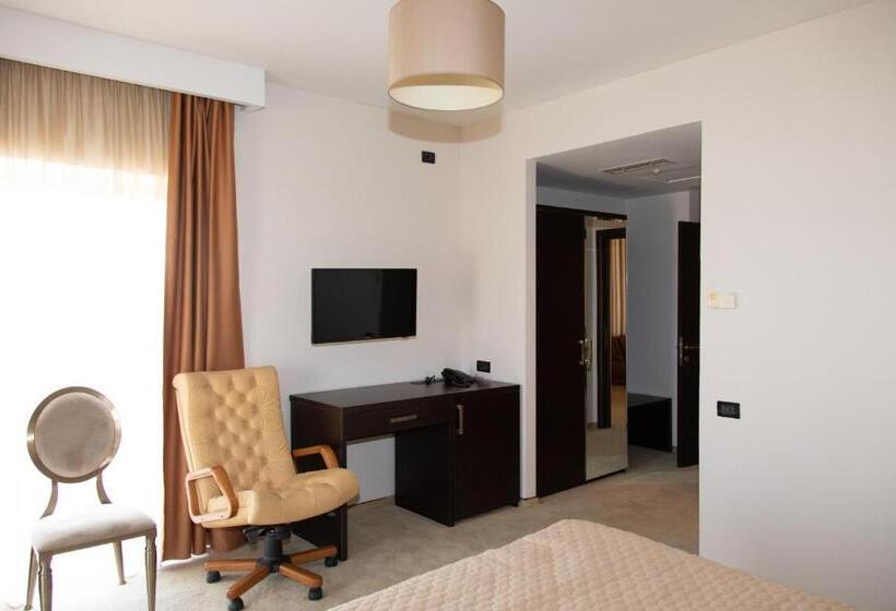 Апартаменты 1 Спальня, Palace