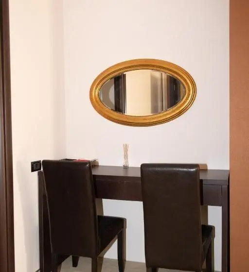 آپارتمان 1 خوابه, Palace