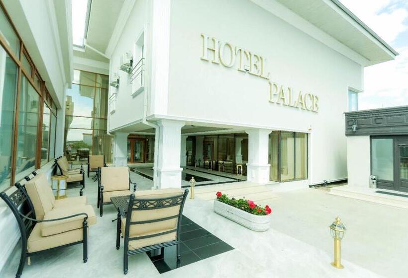 Апартаменты 1 Спальня, Palace