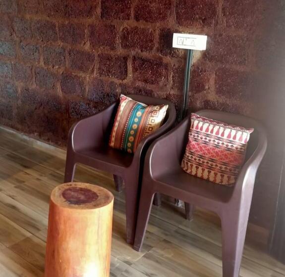 Quarto Quadruple Standart com Varanda, Riverstone Riverfront Stay