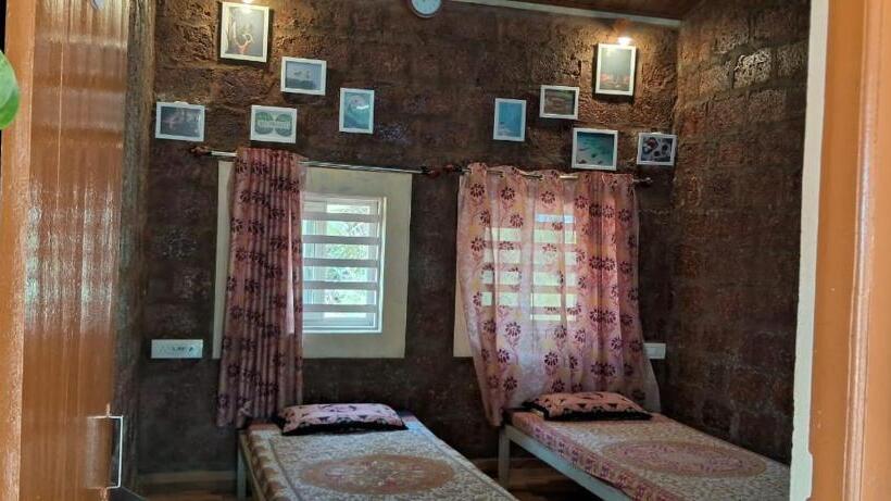 Quarto Triplo Estandar com Sacada, Riverstone Riverfront Stay