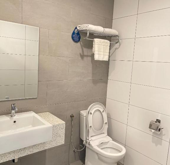 חדר דחוקס עם מיטת קינג, Win