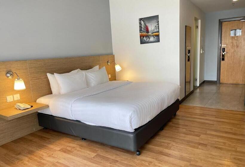 חדר אקזקיוטיב חדר קינג, Win