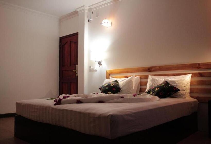 اتاق استاندارد, Arianna Dhangethi