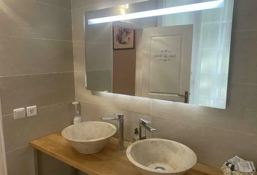 اتاق استاندارد با چشم‌انداز باغ, B&b Au Bois Dormant Chambres D Hotes