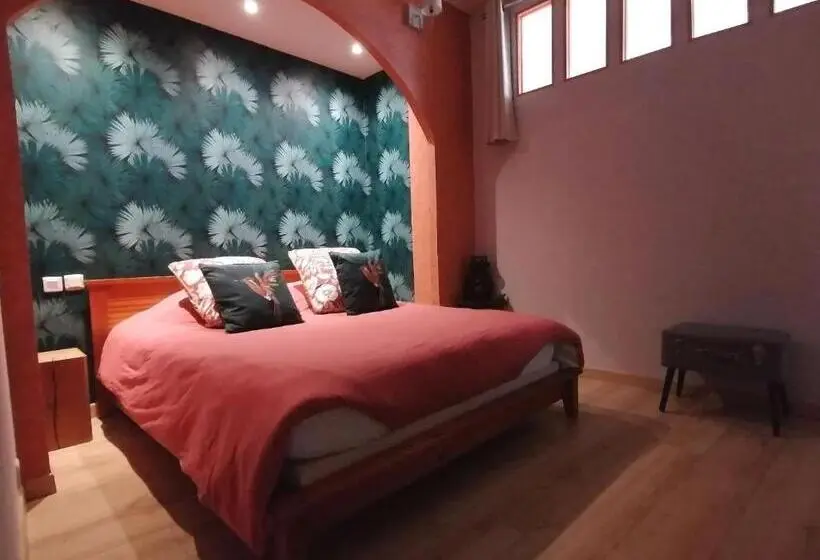 اتاق کلاسیک سه تخته, B&b Au Bois Dormant Chambres D Hotes