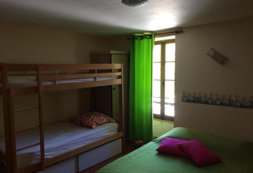 패밀리 룸, Gite Le Pelens