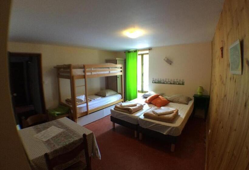 패밀리 룸, Gite Le Pelens