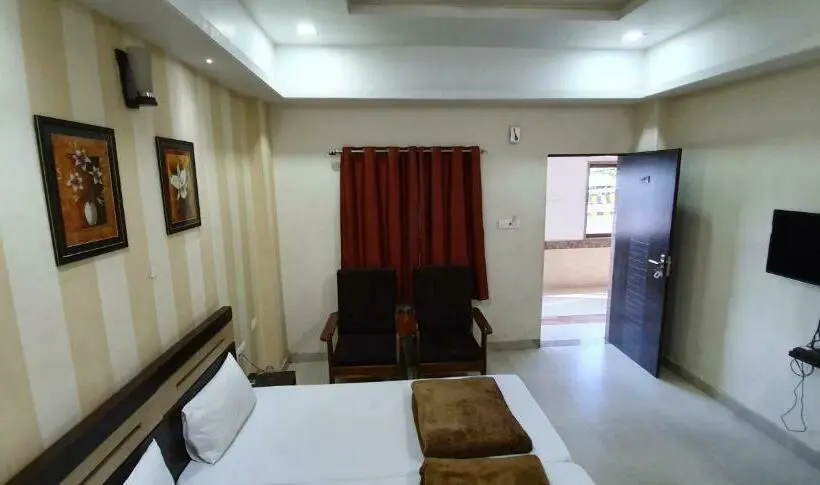 デラックスルーム, Manuhar Inn