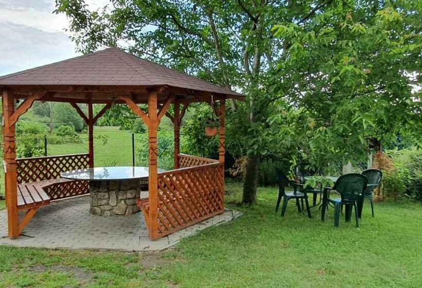 Апартаменты 1 Спальня с Балконом, Kondor Vendégház