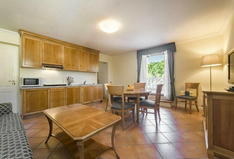 オーシャンビューバルコニー付きワンベッドルームアパートメント, Residence Villa Marina